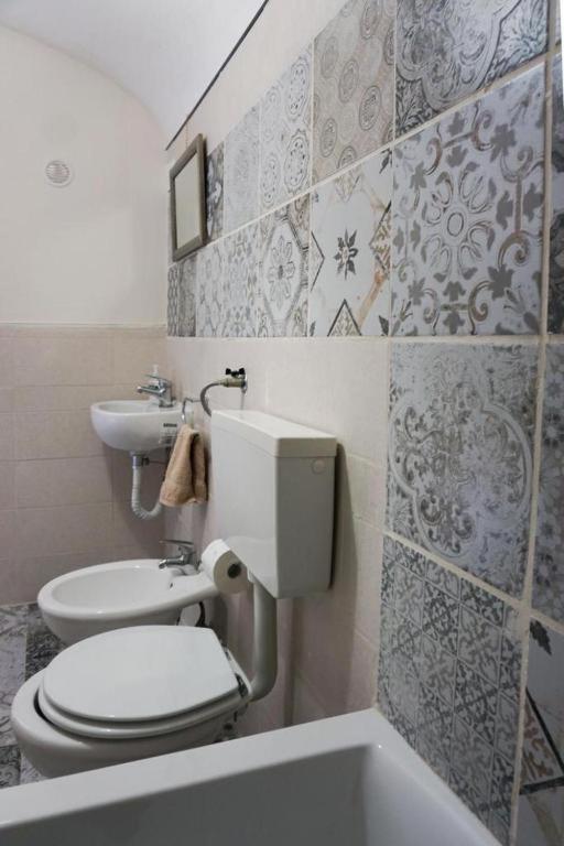 Blue Courtyard Not Valid Apartment Bari Luaran gambar